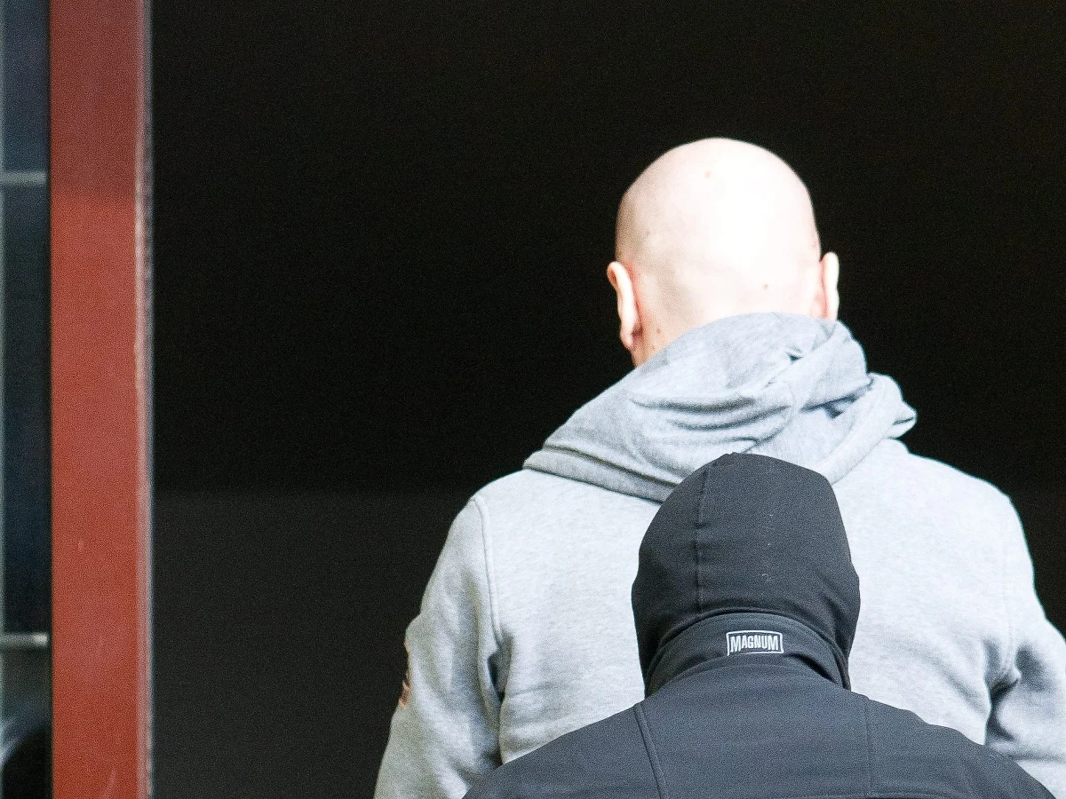 Łódzka prokuratura przyznaje, że potrzebuje jeszcze kilku miesięcy, by dokończyć postępowanie w sprawie zabójstwa byłego szefa policji generała Marka Papały. Śledczy z Łodzi skierowali już do Prokuratora Generalnego wniosek o przedłużenie śledztwa.