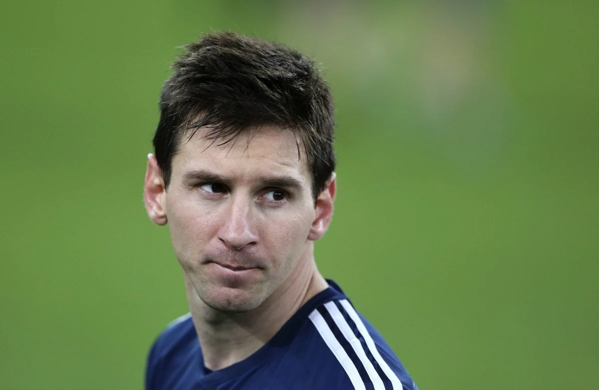 Władze argentyńskiego Rosario, gdzie urodził się jeden z najlepszych piłkarzy na świecie Lionel Messi, zakazały nadawania dzieciom imienia Messi. Powodem była obawa, że tak nazwie swoich potomków zbyt duża liczba mieszkańców. 