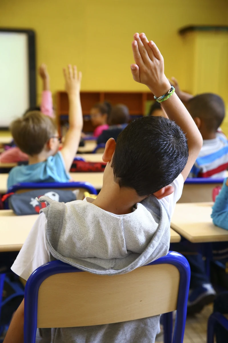 Dzieci urodzone w pierwszych miesiącach roku, łatwiej uzyskują dobre rezultaty w szkole! To nie astrologia - tylko rezultaty badań naukowców z renomowanego francuskiego Państwowego Centrum Poszukiwań Naukowych.