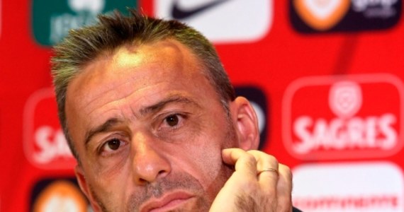 Portugalska Federacja Piłkarska rozwiązała kontrakt z selekcjonerem reprezentacji tego kraju Paulo Bento. W inauguracyjnej kolejce eliminacji Euro 2016 kadra Portugalii sensacyjnie przegrała u siebie z Albanią 0:1.