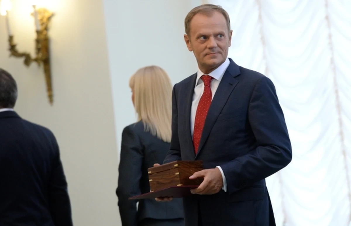 "Siedem lat Donalda Tuska to - jak oceniają Polacy - siedem lat raczej tłustych w czasie kryzysu europejskiego. Z przeprowadzonych przeze mnie badań wynika, że Donald Tusk oceniany był korzystnie m.in. ze względu na dobre radzenie sobie w czasie kryzysów gospodarczych oraz kryzysu na Ukrainie" - mówi ekspert od marketingu politycznego Norbert Maliszewski. "Inna rzecz, to fakt, że w ciągu tych siedmiu lat było jednak niewiele reform" - zauważa. 