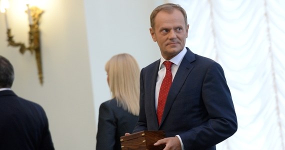 "Siedem lat Donalda Tuska to - jak oceniają Polacy - siedem lat raczej tłustych w czasie kryzysu europejskiego. Z przeprowadzonych przeze mnie badań wynika, że Donald Tusk oceniany był korzystnie m.in. ze względu na dobre radzenie sobie w czasie kryzysów gospodarczych oraz kryzysu na Ukrainie" - mówi ekspert od marketingu politycznego Norbert Maliszewski. "Inna rzecz, to fakt, że w ciągu tych siedmiu lat było jednak niewiele reform" - zauważa. 