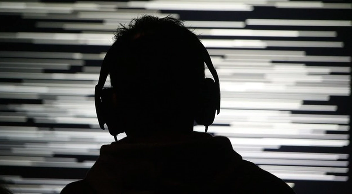 "Najnowocześniejsze metody wirtualnej akustyki pozwalają nam jak nigdy przedtem zaprojektować obiekty lub przestrzeń publiczną tak, by zapewnić doskonałe brzmienie muzyki i ochronić się przed hałasem" - mówi RMF FM prof. Michael Vorländer z Instytutu Akustyki Technicznej RWTH w Akwizgranie. Z gościem międzynarodowej konferencji Forum Acusticum na Akademii Górniczo-Hutniczej w Krakowie rozmawiał Grzegorz Jasiński. 