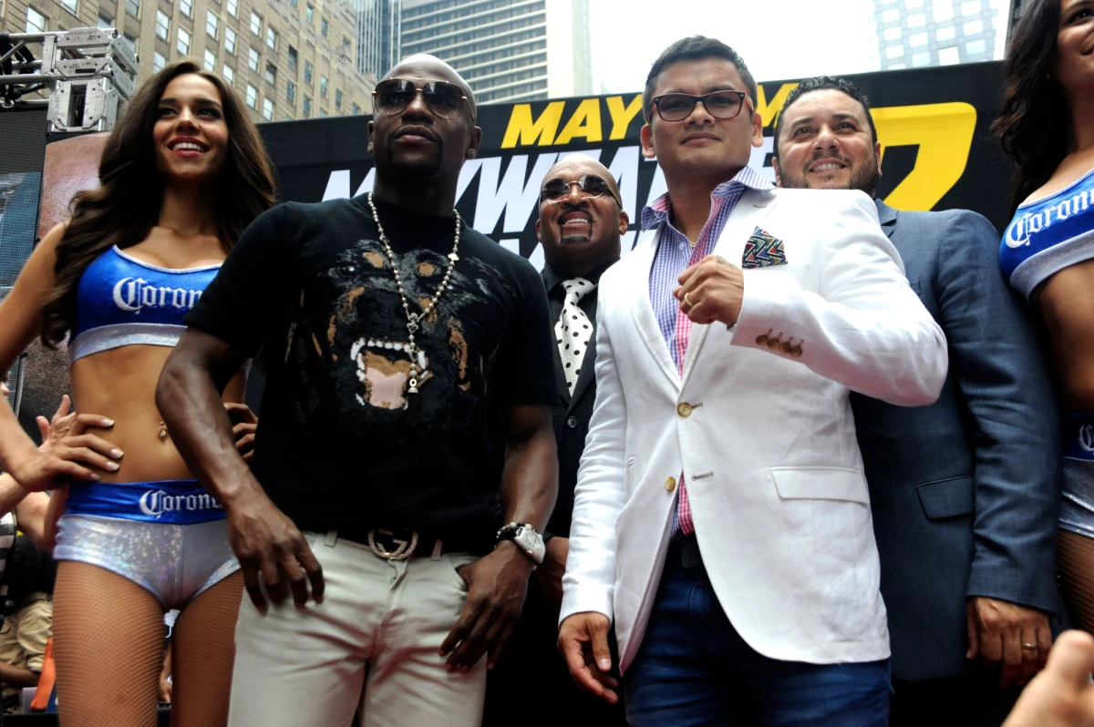 Typowany w rankingach na najlepszego boksera na świecie bez podziału na kategorie wagowe Amerykanin Floyd Mayweather Jr. pokonał w Las Vegas jednogłośnie na punkty Argentyńczyka Marcosa Maidanę. To był rewanż za majową walkę, którą również wygrał Mayweather Jr.