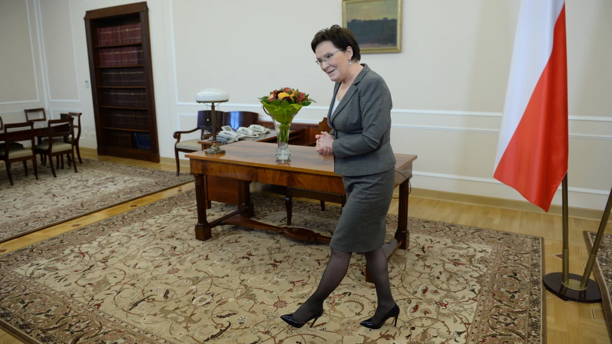 Jutro wszystko będzie już jasne. Ewa Kopacz przedstawi oficjalnie swój gabinet. Czy potwierdzą się medialne przecieki? Radosław Sikorski zostanie marszałkiem Sejmu, ministerialną tekę otrzyma Grzegorz Schetyna, a Patrycja Wolińska-Bartkiewicz obejmie resort po Elżbiecie Bieńkowskiej. Oto podsumowanie najnowszych spekulacji.