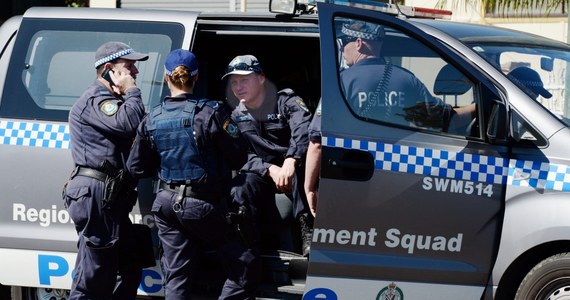 Państwo Islamskie planowało w Australii zamordować nieokreśloną liczbę osób w miejscach publicznych, ścinając im głowy - poinformowały australijskie władze, wyjaśniając okoliczności akcji antyterrorystycznej, w której zatrzymano 15 osób. 
