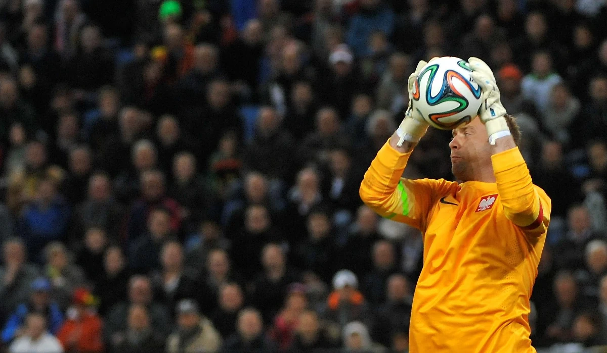 Artur Boruc został wypożyczony z Southampton do występującego w Championship zespołu Bournemouth. Bramkarz reprezentacji Polski będzie występował w tym klubie do stycznia. Zdecydował się na transfer, bo stracił miejsce w podstawowym składzie "Świętych". Podstawowym golkiperem drużyny z St Mary's Stadium jest teraz Fraser Forster.