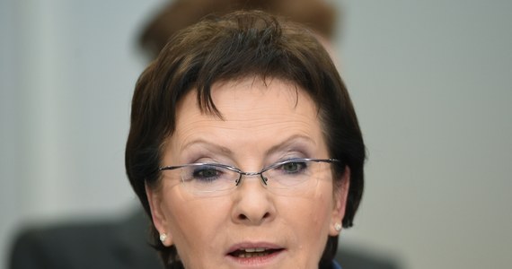 Niemieckie media komentują skład nowego rządu premier Ewy Kopacz. "Desygnowana na stanowisko premiera Ewa Kopacz chce przetrwać ostatni roku kadencji z nową ekipą" - pisze "Sueddeutsche Zeitung". Przedstawiając skład nowego rządu, Kopacz "wzbudziła zdumienie" zwalniając ze stanowiska ministra spraw zagranicznych Radosława Sikorskiego, który ma objąć po niej urząd marszałka Sejmu - czytamy.