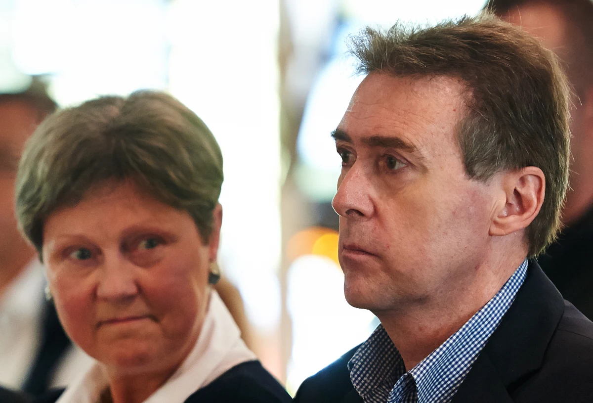 W podparyskiej miejscowości Thiais rozpoczyna się proces o uznanie cudu za wstawiennictwem błogosławionego księdza Jerzego Popiełuszki. To początek drogi do kanonizacji kapelana Solidarności. Za wstawiennictwem ks. Popiełuszki miał zostać w 2012 roku nadzwyczajnie i nagle uzdrowiony 56-letni Francuz Francois Audelan, od lat chory na białaczkę.