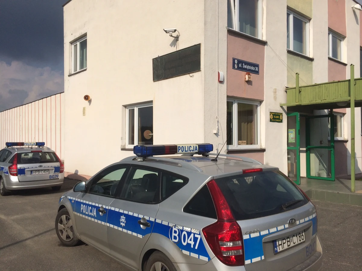 Na jednej ze strzelnic we Wrocławiu zginął młody mężczyzna. Jak się dowiadujemy, 31-latek popełnił samobójstwo. Sygnał o zdarzeniu otrzymaliśmy na Gorącą Linię RMF FM.