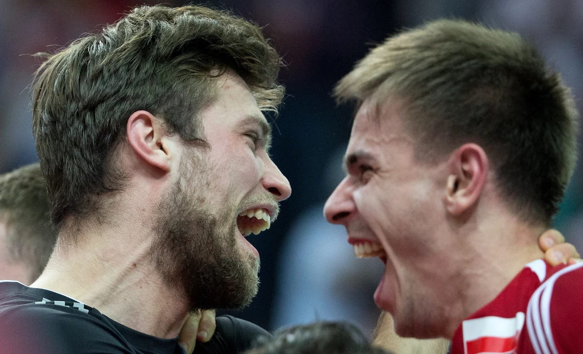 Daniel Pliński ma nadzieję, że polscy siatkarze nie powtórzą w finale mistrzostw świata błędu reprezentantów kraju z mundialu w 2006 roku. "Oby nie zadowolili się tym, że już mają srebrny medal" - podkreślił wicemistrz globu sprzed ośmiu lat. 