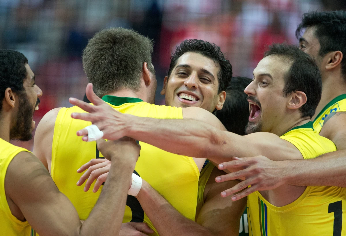 Prezes PZPS Mirosław Przedpełski wierzy w zwycięstwo Polaków w wieczornym finale mistrzostw świata siatkarzy. Uważa, że biało-czerwoni są głodni sukcesu - jak nigdy, a Brazylijczykom wystarczy już złota. Wygrywali mundial trzy razy z rzędu.   