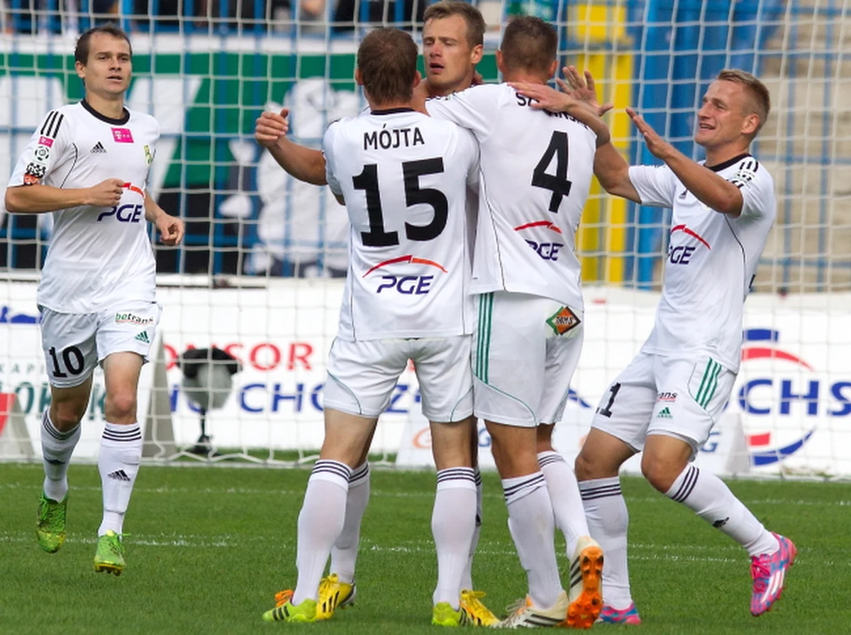 Ruch Chorzów przegrał u siebie z GKS-em Bełchatów po golu straconym już w szóstej minucie. Obie drużyny poprzednie zwycięstwa zanotowały na początku (GKS) i w połowie (Ruch) sierpnia.