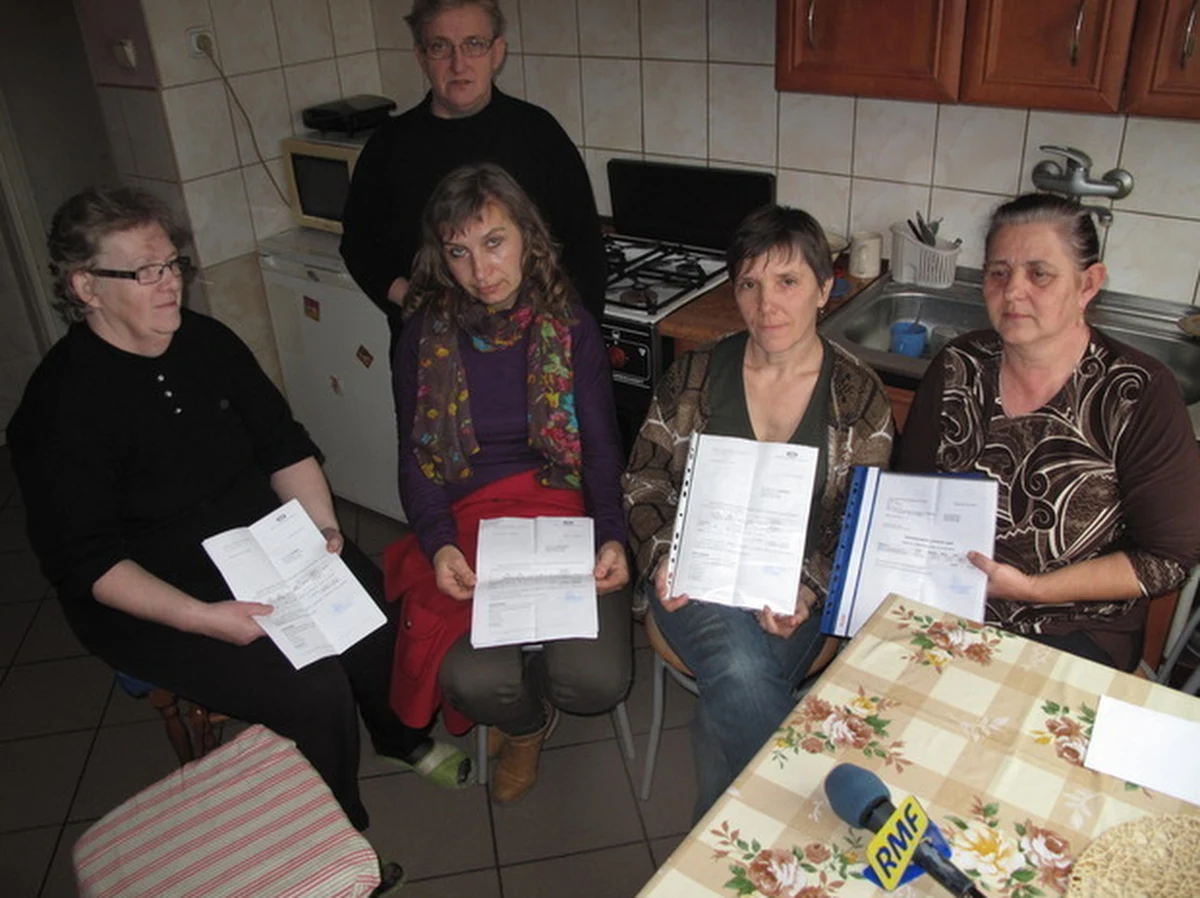 Jest zgoda Agencji Nieruchomości Rolnych na przełączenie infrastruktury kanalizacyjnej w Łęce Wielkiej do gminy Poniec. Mieszkańcy wielkopolskiej wsi od stycznia walczą z ANR, która podniosła stawkę z dotychczasowych 7 zł za metr nieczystości do ponad 30 złotych. Po interwencji RMF FM opłata została obniżona do 17 zł, na co mieszkańcy nadal nie chcą się zgodzić.