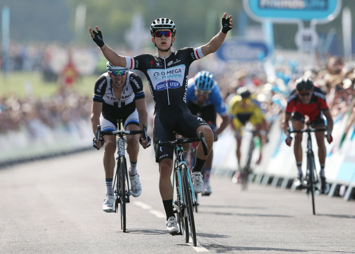 W niedzielę, na zakończenie kolarskich mistrzostw świata, do walki o medale ruszy kolarska elita. Liderem 9-osobowej reprezentacji Polski będzie Michał Kwiatkowski. Zdaniem byłego kolarza Czesława Langa, Polak nieprzypadkowo jest wymieniany w gronie faworytów. Na medal w wyścigu ze startu wspólnego czekamy od 2000 roku. Wtedy srebro wywalczył Zbigniew Spruch.