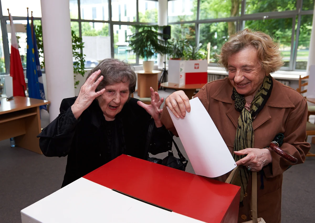 "Nikt już w tej chwili nie chce się odbijać trampoliną z gminy na Wiejską. Cała klasa polityczna wie, że wójt najmniejszej gminy ma więcej do powiedzenia niż poseł z ostatniego rzędu w Sejmie" - mówi w rozmowie z dziennikarzem RMF FM Jarosław Flis, socjolog z Uniwersytetu Jagiellońskiego. "Partie polityczne mają problem z wyborami samorządowymi. Przez patologiczne relacje wewnętrzne mają straszny kłopot z wyłonieniem ze swoich szeregów sensownych kandydatów" - dodaje. 