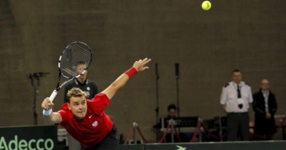 Marcin Matkowski i Leander Paes z Indii pokonali Brytyjczyka Jamiego Murraya i Australijczyka Johna Peersa 3:6, 7:6 (7-5), 10-5 w finale gry podwójnej halowego turnieju tenisowego ATP Tour na twardych kortach w Kuala Lumpur. Udany pojedynek w Pekinie zaliczyła również w sobotę Agnieszka Radwańska. 