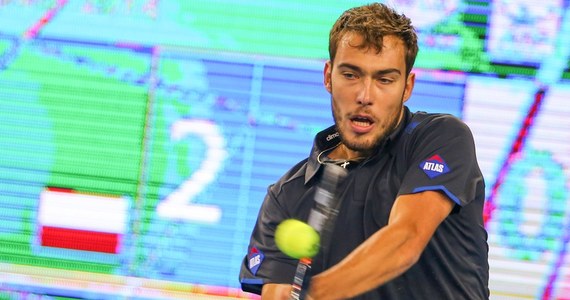 Jerzy Janowicz odpadł z turnieju ATP w Pekinie. Polski tenisista przegrał z mistrzem olimpijskim z Londynu Szkotem Andy Murrayem 7:6 (11-9), 4:6, 2:6 w pierwszej rundzie tej imprezy. 