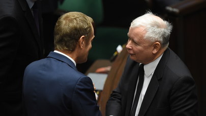 Kaczyński podał rękę Tuskowi. "Powiedziałem, żeby nie wierzył, że go nienawidzę"