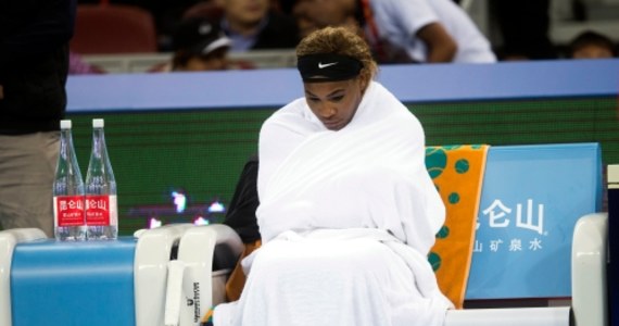 Serena Williams nie obroni tytułu w turnieju WTA w Pekinie. Liderka światowego rankingu tenisistek po dotarciu do 1/4 finału wycofała się z powodu kontuzji kolana. Nie wiadomo, czy Amerykanka zdoła dojść do siebie na kończącą sezon imprezę masters w Singapurze.