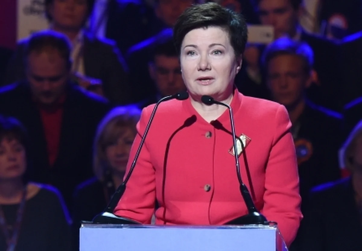 Budowa 11 stacji II linii metra, kolejnych ścieżek rowerowych, żłobków, a także modernizacja stołecznych szpitali  - to niektóre spośród 10 priorytetów, jakie przedstawiła starająca się o reelekcję prezydent Warszawy Hanny Gronkiewicz-Waltz. Na stołecznej konwencji PO Gronkiewicz-Waltz oceniła, że Warszawa nigdy nie miała takiej szansy jak dzisiaj. "Warszawa, to miasto, które w Europie Środkowej rozwija się najszybciej i najlepiej" - podkreśliła. 