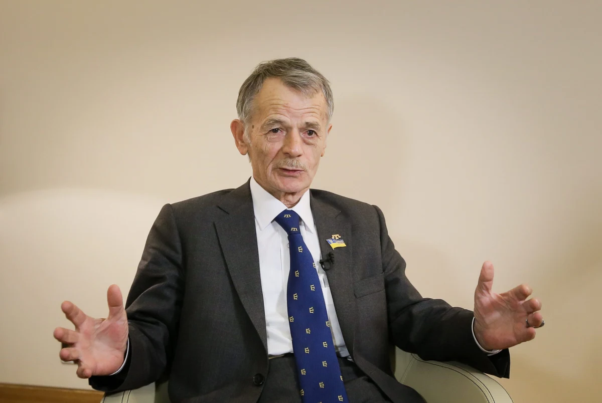 Na Krymie nasilają się represje wobec Tatarów: rewizje, zakaz zgromadzeń, cenzura; powstał reżim podobny do sowieckiego - mówi przywódca krymskich Tatarów. Mustafa Dżemilew przyjechał do Warszawy. "W ostatnim czasie przeprowadzono 40 rewizji w domach, meczetach i siedzibach organizacji Tatarów krymskich" - mówi. 