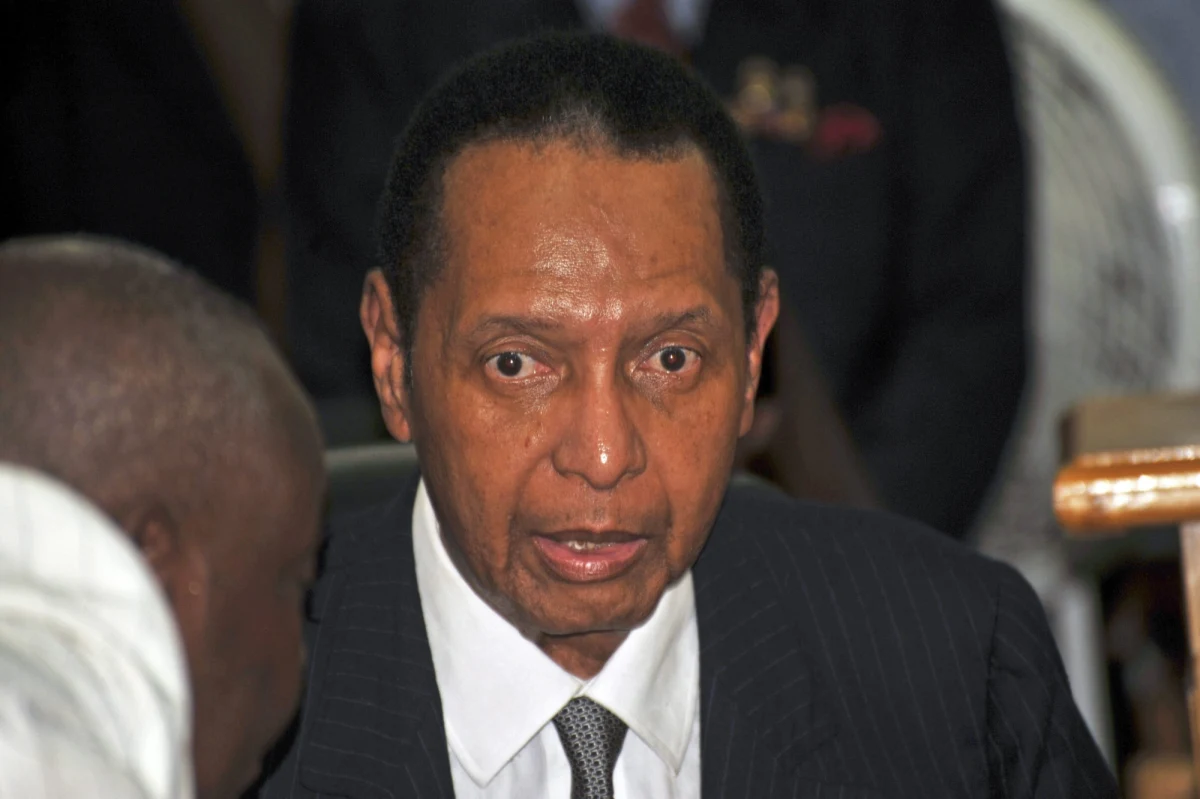 W wieku 63 lat w Port-au-Prince zmarł były prezydent Haiti, Jean-Claude Duvalier, nazywany Baby Doc. Miał atak serca. Został obalony w 1986 roku po 15 latach rządów. Przywłaszczał sobie ponad  60 proc. dochodu narodowego Haiti. 