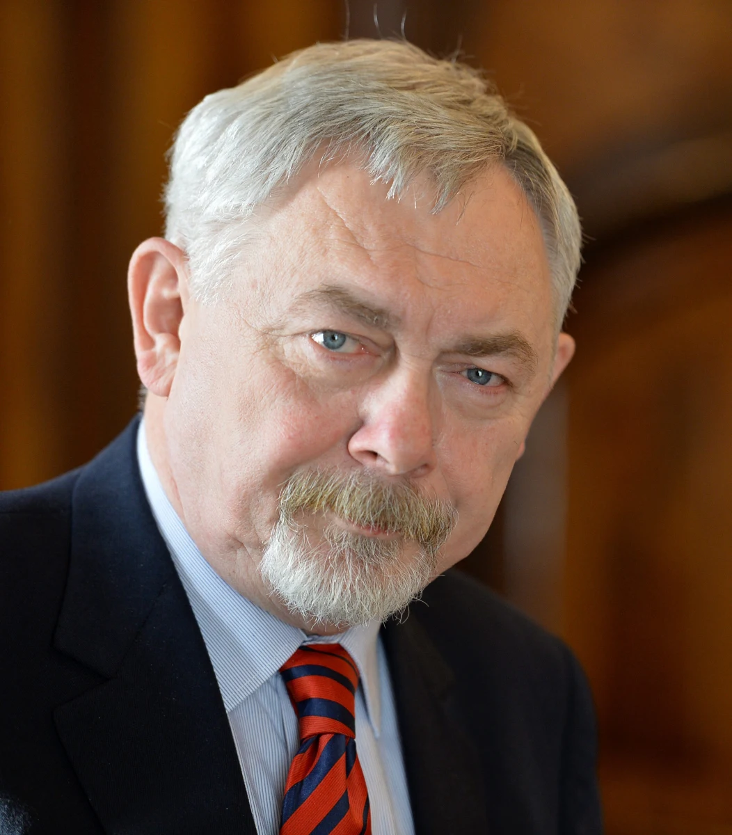 Prezes PSL Janusz Piechociński w wyborach na prezydenta Krakowa poparł Jacka Majchrowskiego, ubiegającego się o czwartą kadencję. "Na takich ludzi warto stawiać" - mówi o prezydencie Krakowa wicepremier Piechociński. 