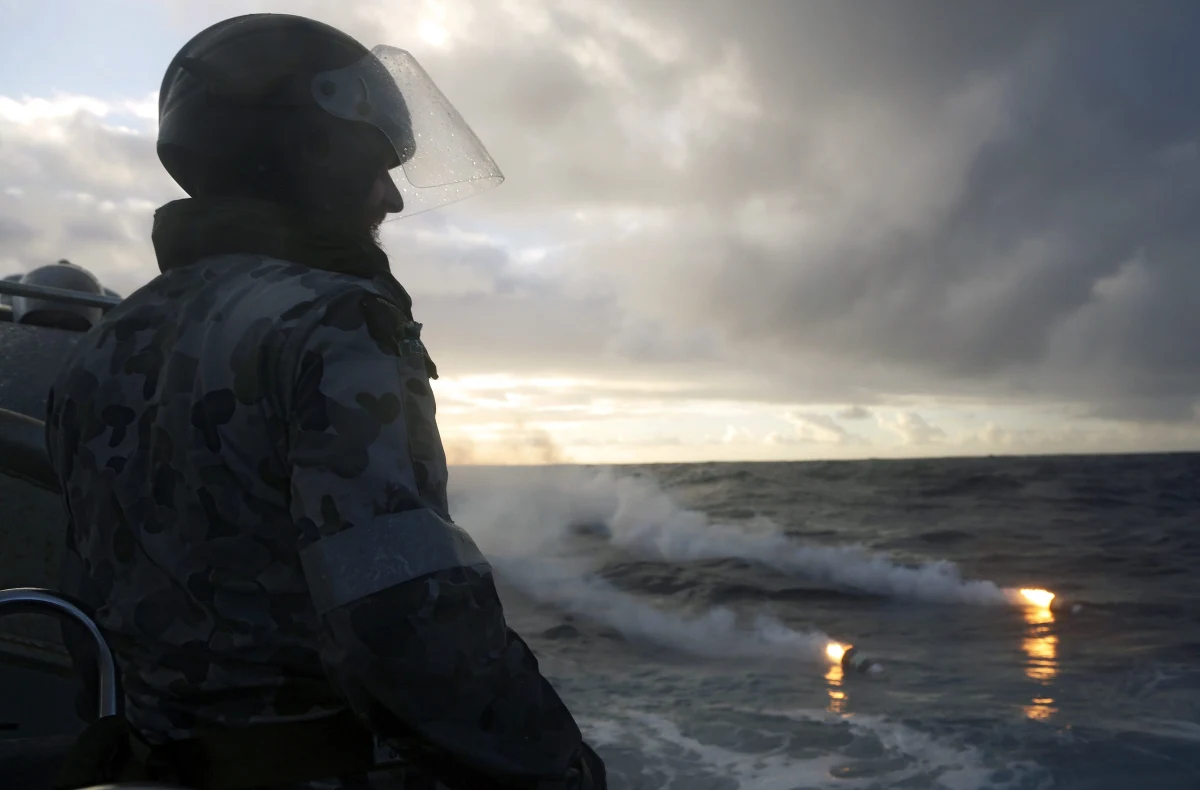W południowej części Oceanu Indyjskiego zostały wznowione poszukiwania boeinga linii Malaysia Airlines, który zaginął niemal siedem miesięcy temu - poinformowały australijskie władze. Na pokładzie maszyny znajdowało się 239 osób.