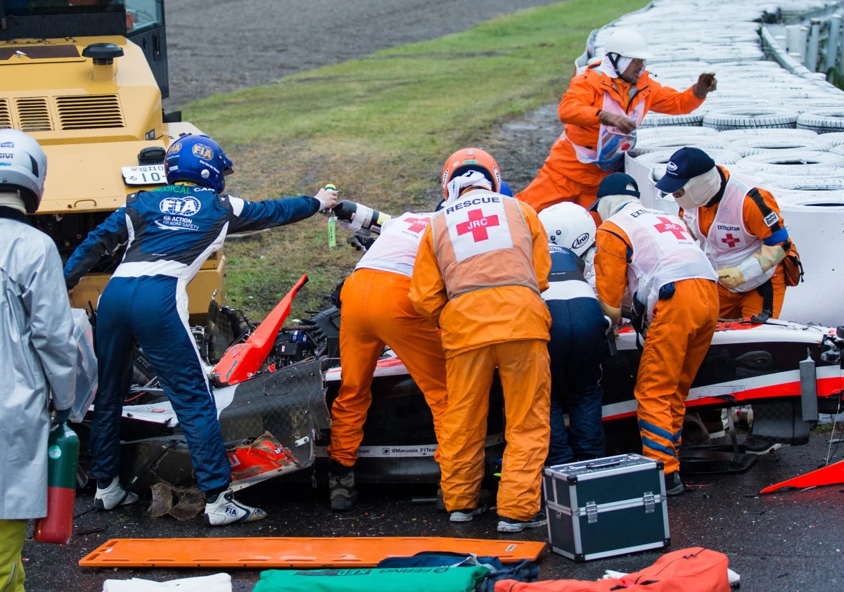 Lekarz Michaela Schumachera Gerard Saillant dotarł do Japonii, gdzie po wypadku na torze Suzuka walczy o życie kierowca Formuły 1 Jules Bianchi. Po konsultacjach szpital wyda oświadczenie o stanie zdrowia 25-letniego Francuza.  