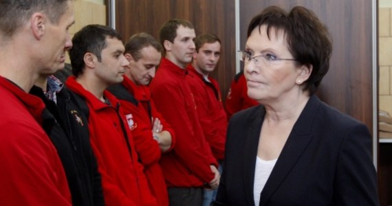 Premier Ewa Kopacz spotkała się na Śląsku z górnikami poszkodowanymi w wybuchu w kopalni Mysłowice-Wesoła. "Pacjenci są leczeni według najwyższych standardów nie tylko europejskich, ale światowych" - zapewniła szefowa rządu.