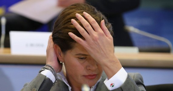 Słowenka Alenka Bratusek zrezygnowała z kandydowania do nowej Komisji Europejskiej, nie czekając na głosowanie w komisjach europarlamentu - informują Zieloni w PE. Komisja Europejska nie potwierdza tych doniesień, ale zapowiada wydanie oświadczenia. 