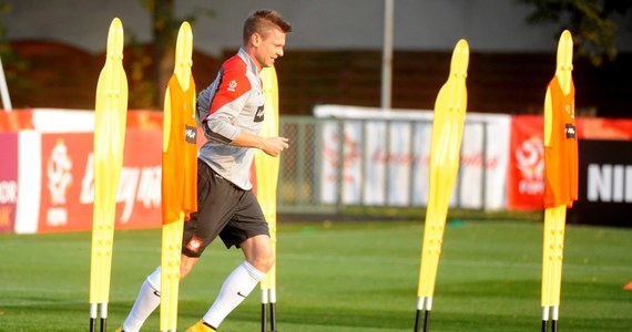 Wielkimi krokami zbliża się pojedynek piłkarskich reprezentacji Polski i Niemiec w eliminacjach Euro 2016. Spotkanie na Stadionie Narodowym będzie dla podopiecznych Adama Nawałki szansą na dokonanie historycznego wyczynu: jeszcze nigdy bowiem biało-czerwoni nie pokonali reprezentacji Niemiec. Szansa jest tym większa, że ekipa mistrzów świata boryka się z wieloma kontuzjami. Jakim wynikiem zakończy się ten mecz? Zagłosujcie w sondzie, wpiszcie komentarz pod artykułem!