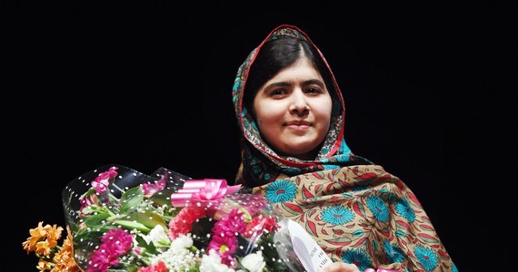 "Czuje się dumna, iż jestem pierwszą Pakistanką, pierwszą młodą kobietą i pierwszą młodą osobą nagrodzoną Noblem" - powiedziała Malala Yousafzai, 17-latka, która otrzymała tegoroczną Pokojową Nagrodę Nobla.