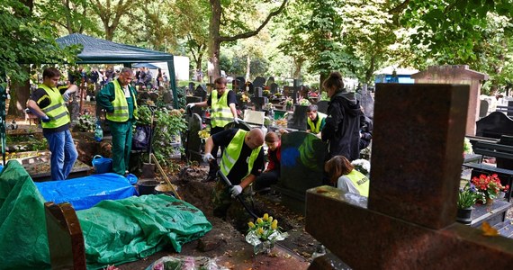 Czy można nazwać niepodległym państwo, w którym pogrzeb stalinowskiego prokuratora pułkownika Wacława Krzyżanowskiego - wsławionego żądaniem kary śmierci dla bohaterki powojennego podziemia antykomunistycznego Danuty Siedzikówny -„Inki” (taki wyrok zapadł i został wykonany w 1946 roku w Gdańsku) - odbywa się w asyście kompanii honorowej Wojska Polskiego?