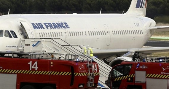 Cztery osoby z gorączką hospitalizowano w Hiszpanii w związku z podejrzeniem eboli - poinformowały władze. Jedna z tych osób przyleciała samolotem linii Air France; maszyna ma zostać zdezynfekowana. 