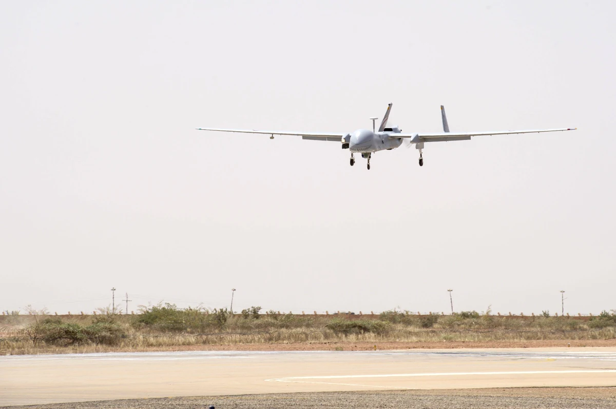 Rosyjskie drony będą uczestniczyły we wspólnej kontroli granicy ukraińsko-rosyjskiej razem z zachodnimi samolotami bezzałogowymi - podały włoskie źródła dyplomatyczne, powołując się na uzgodnienia osiągnięte w Mediolanie Tam właśnie trwa szczyt ASEM.