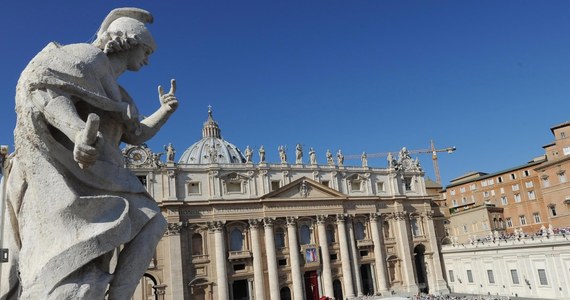 Podczas niedzielnej mszy na placu Świętego Piotra papież Franciszek ogłosił błogosławionym Pawła VI, który stał na czele Kościoła w latach 1963-1978. We mszy beatyfikacyjnej uczestniczyły dziesiątki tysięcy ludzi; był również emerytowany papież Benedykt XVI. 