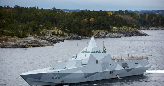Rosyjski statek „Professor Logachev” płynie w stronę Sztokholmu – alarmuje norweska prasa. Jednocześnie podkreśla, że jest zbyt wcześnie, by osądzić, czy jego wypłynięcie na Bałtyku ma związek z poszukiwaniem przez szwedzką armię rosyjskiego okrętu podwodnego w archipelagu sztokholmskim. 