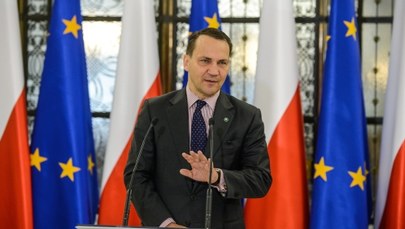 Radosław Sikorski ucieka z konferencji. "Żenada"