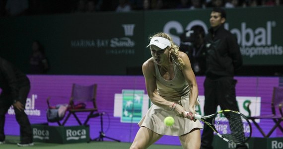 Dunka polskiego pochodzenia Caroline Wozniacki pokonała rosyjską tenisistkę Marię Szarapową 7:6 (7-4), 6:7 (5-7), 6:2 w pierwszym meczu Grupy Białej turnieju masters WTA Finals. 