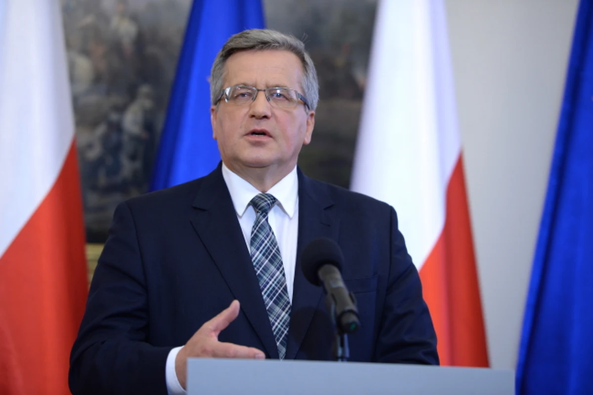 Źle się stało, są z tego powodu straty; cała sprawa powinna stanowić przestrogę dla wszystkich polskich polityków - tak o wypowiedzi marszałka Sejmu Radosława Sikorskiego dla amerykańskiego portalu Politico mówił prezydent Bronisław Komorowski. W poniedziałek amerykański portal Politico napisał, że Rosja w 2008 roku usiłowała wplątać Polskę w inwazję na Ukrainę i przytaczał słowa Sikorskiego: "Chciał (Putin), żebyśmy uczestniczyli w podziale Ukrainy".