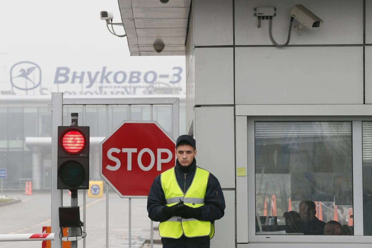 Śledztwo w sprawie katastrofy francuskiego samolotu Falcon 50 na lotnisku Wnukowo w Moskwie prowadzić będzie ten sam śledczy, który zajmował się katastrofą polskiego tupolewa w Smoleńsku. Jak donosi dziennik "Kommiersant", sprawę będzie nadzorował Michaił Guriewicz z Komitetu Śledczego. 