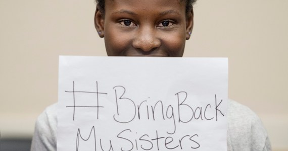 Domniemani bojownicy islamistycznej organizacji Boko Haram uprowadzili co najmniej 25 nastolatek z odległej miejscowości w północno-wschodniej Nigerii. Informację przekazała agencja Reutersa, powołując się na rodziców porwanych dziewcząt. 