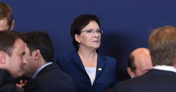 Nie będzie dodatkowych obciążeń dla Polski w związku z nowymi ramami polityki klimatycznej UE - powiedziała w Brukseli premier Ewa Kopacz po zakończeniu unijnego szczytu. Polska zabiegała o możliwość przedłużenia systemu darmowych pozwoleń, tak, żeby można je było nadal przyznawać elektrowniom po 2020 roku. Darmowe pozwolenia są gwarancją, że ceny elektryczności nie wzrosną.