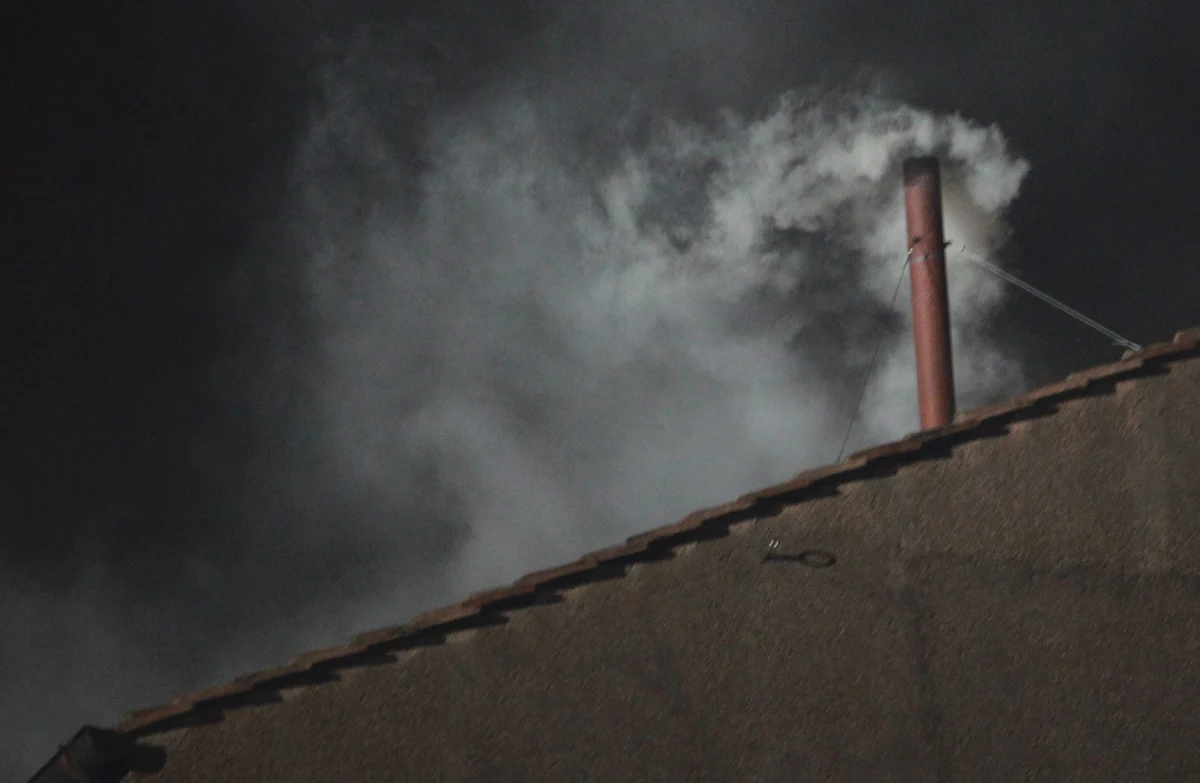 Każdy może wziąć udział w konklawe i wybrać swego faworyta. To wszystko dzięki włoskiej grze - aplikacji do ściągnięcia na smartfona lub tablet. Wirtualnemu wyborowi papieża towarzyszą wszystkie procedury i ceremoniał znany z Kaplicy Sykstyńskiej.