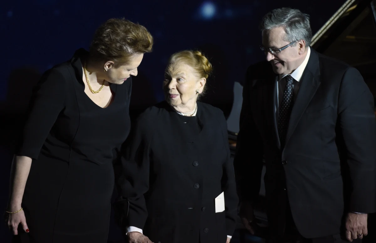 Julia Hartwig została laureatką przyznanej po raz drugi Nagrody im. Wisławy Szymborskiej. Nagrodę wręczono podczas gali w Centrum Kongresowym ICE Kraków. 