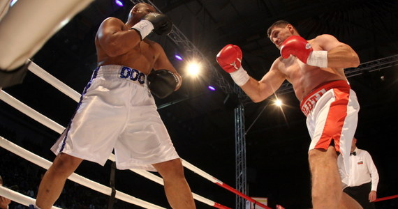 Pokazową walką z Amerykaninem Danellem Nicholsonem polski pięściarz Andrzej Gołota zakończył bokserską karierę. Czterorundowy pojedynek w Częstochowie nie był punktowany.