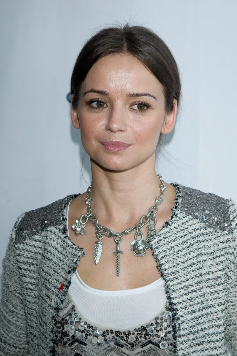 Katarzyna Bujakiewicz nosi się z zamiarem przygotowania filmu o zmarłej niedawno Annie Przybylskiej – donosi „Fakt”. Aktorki od wielu lat się przyjaźniły. 