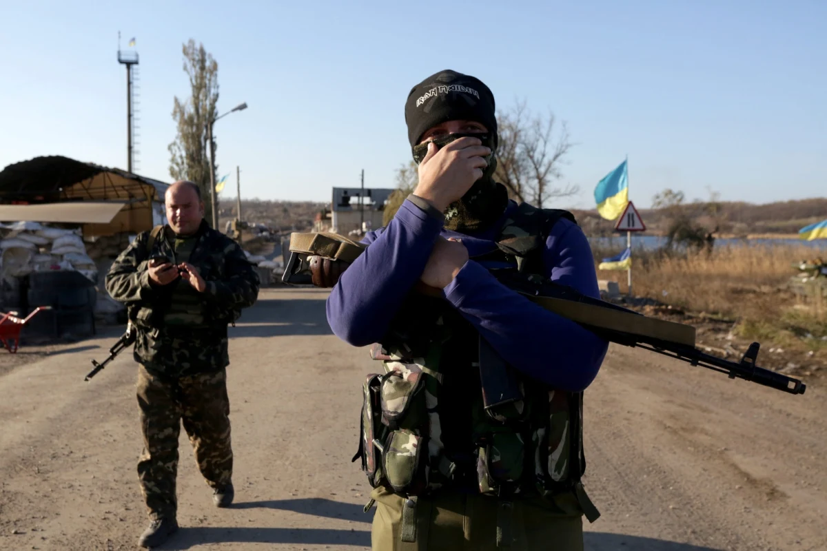 Licząca 50 pojazdów kolumna rosyjskiego Ministerstwa ds. Sytuacji Nadzwyczajnych z pomocą humanitarną dla wschodniej Ukrainy dotarła do Ługańska - twierdzi agencja TASS. Według niej do najbardziej potrzebujących trafi 500 ton pomocy.